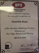 mauricio reyes roofing company award